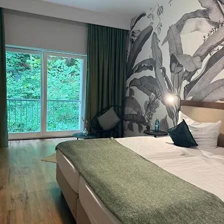 Hotel Waldhotel *