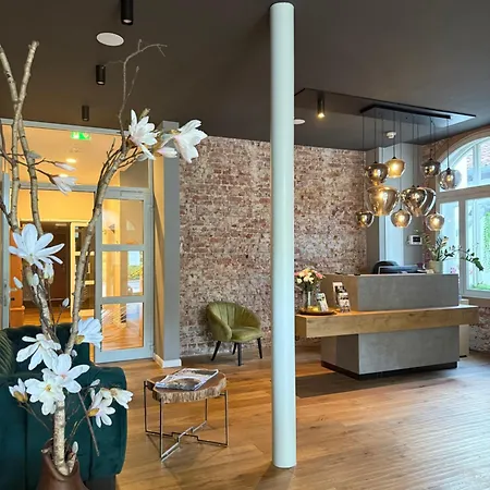 Waldhotel Hotel *