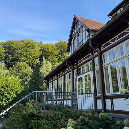 Waldhotel *